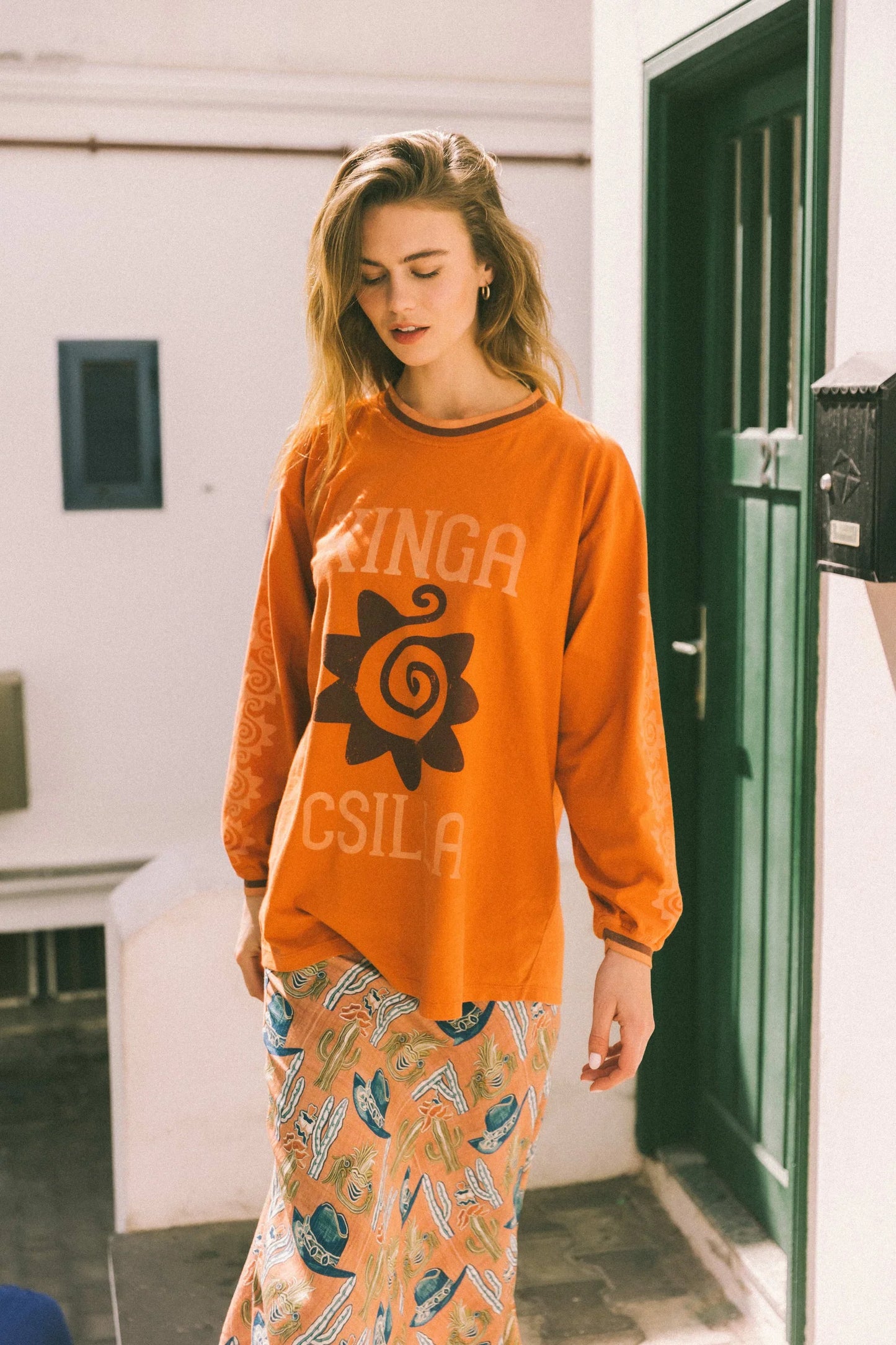 KINGA CSILLA AGAVE ROSES TEE
