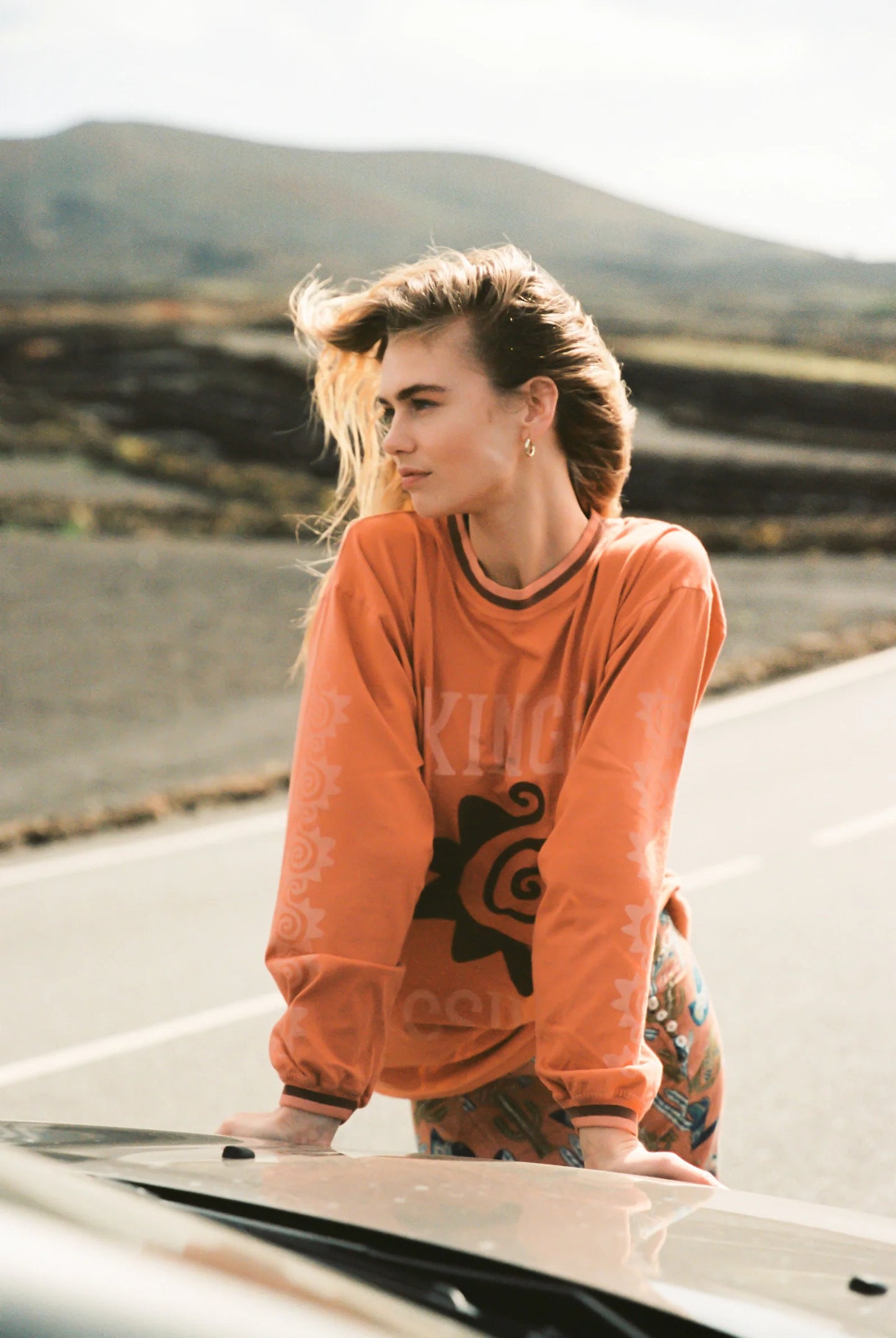 KINGA CSILLA AGAVE ROSES TEE